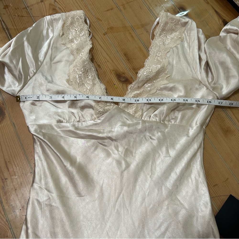 Illustrious Elegance Champagne Satin Long Sleeve Midi Dress - Picture 7 of 8
